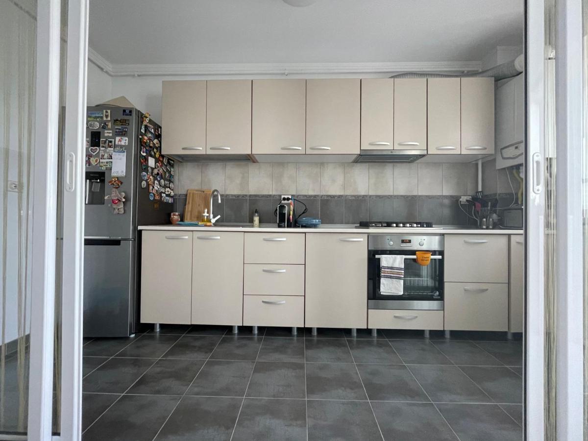 Feels Like Home Apartment M S Apartments บูคาเรสต์ ภายนอก รูปภาพ